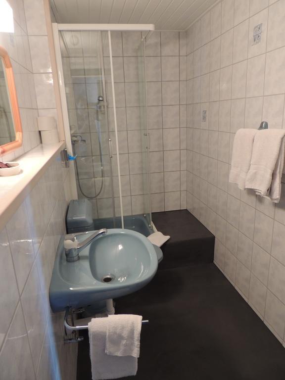 Hotel De La Gare Cousset Quarto foto